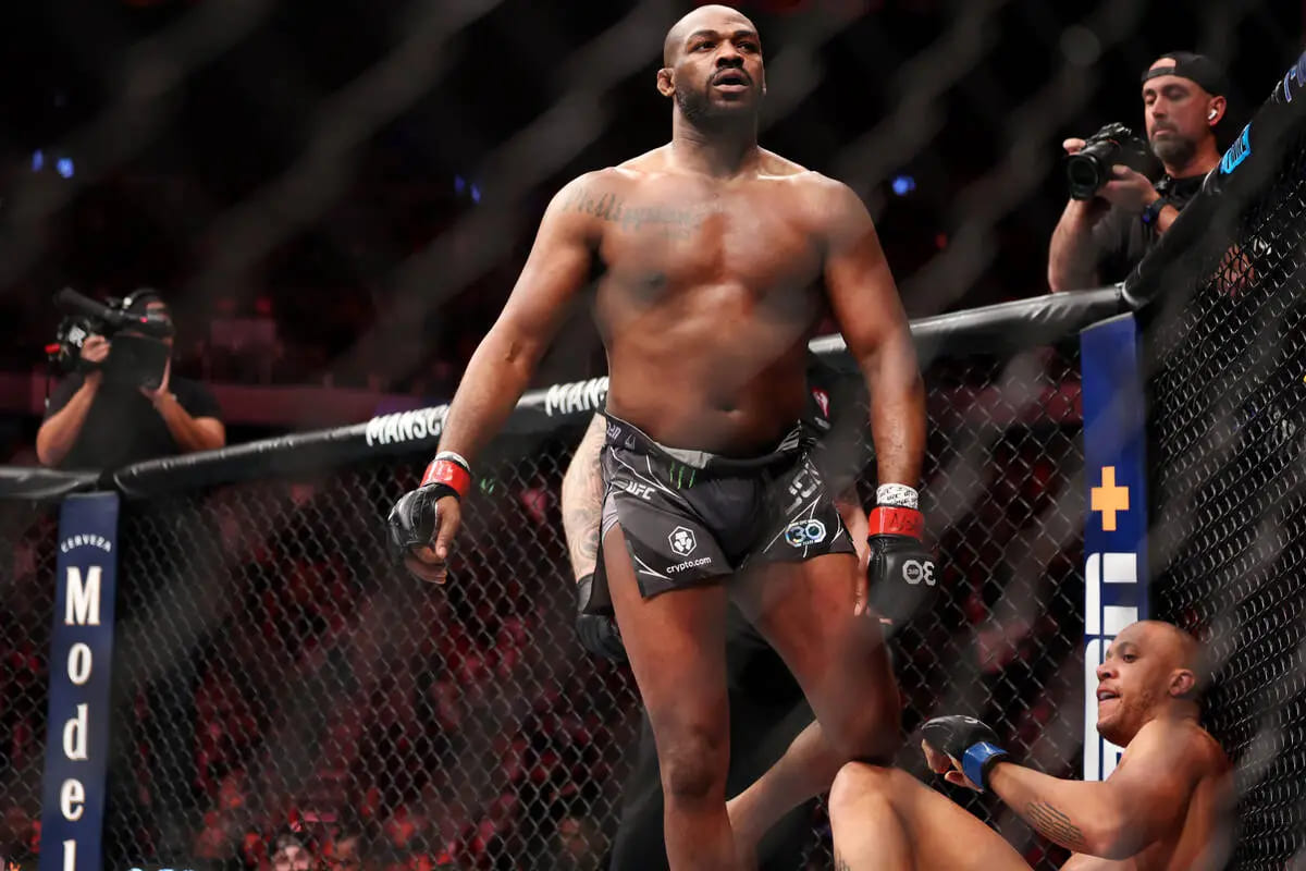 Джон Джонс чемпион UFC
