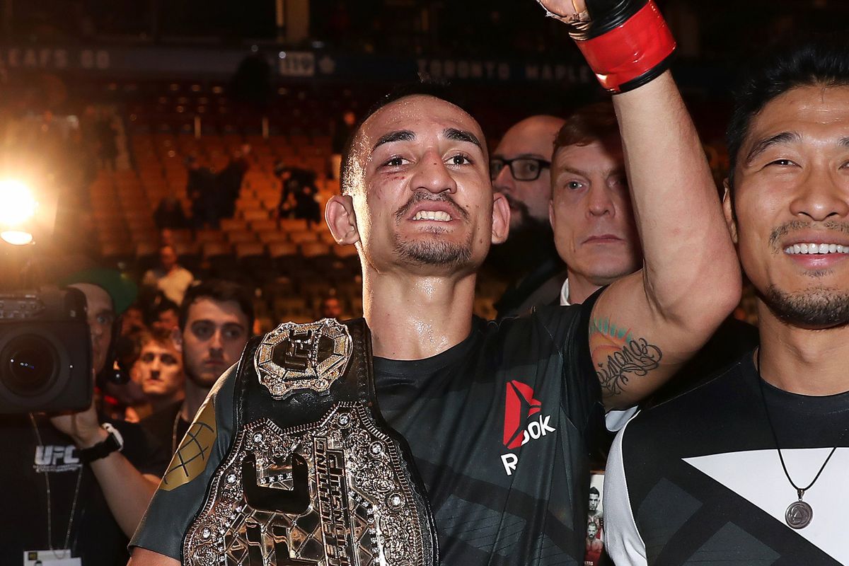 Макс Холлоуэй чемпион UFC