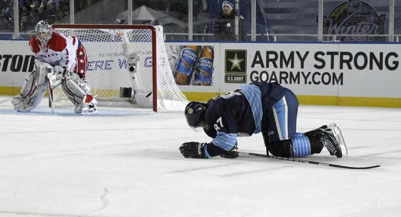 Главным событием того матча стала травма Сидни Кросби. Фото: nhl.com