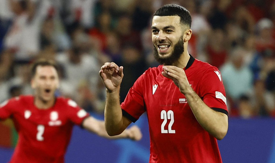 Микаутадзе – лучший снайпер Евро. На его счету 3 гола. Фото: espn.com