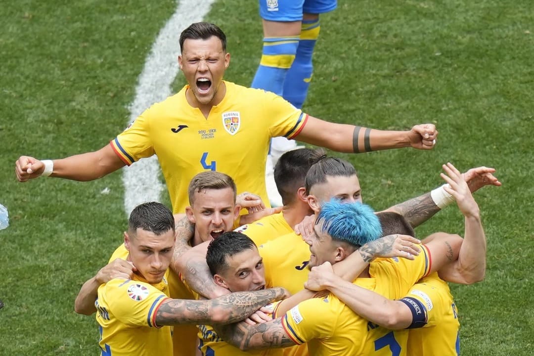 Украина владела мячом 71% времени в матче с Румынией, но крупно проиграла. Фото: apnews.com