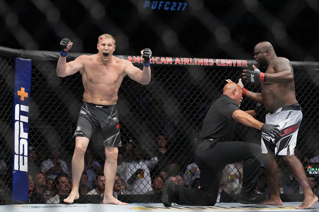 Сергей Павлович – Жаирзиньо Розенстрайк: прогноз на UFC FN 250